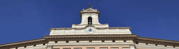 Particolare della facciata di palazzo Montecitorio