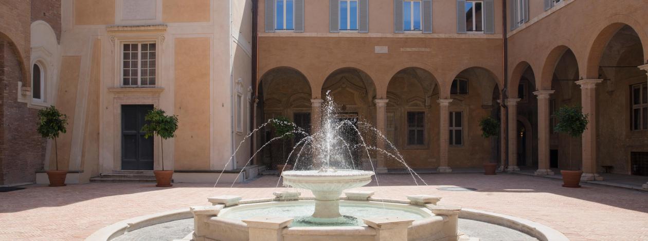 Complesso di vicolo Valdina il chiostro e la chiesa di San Gregorio Nazianzeno