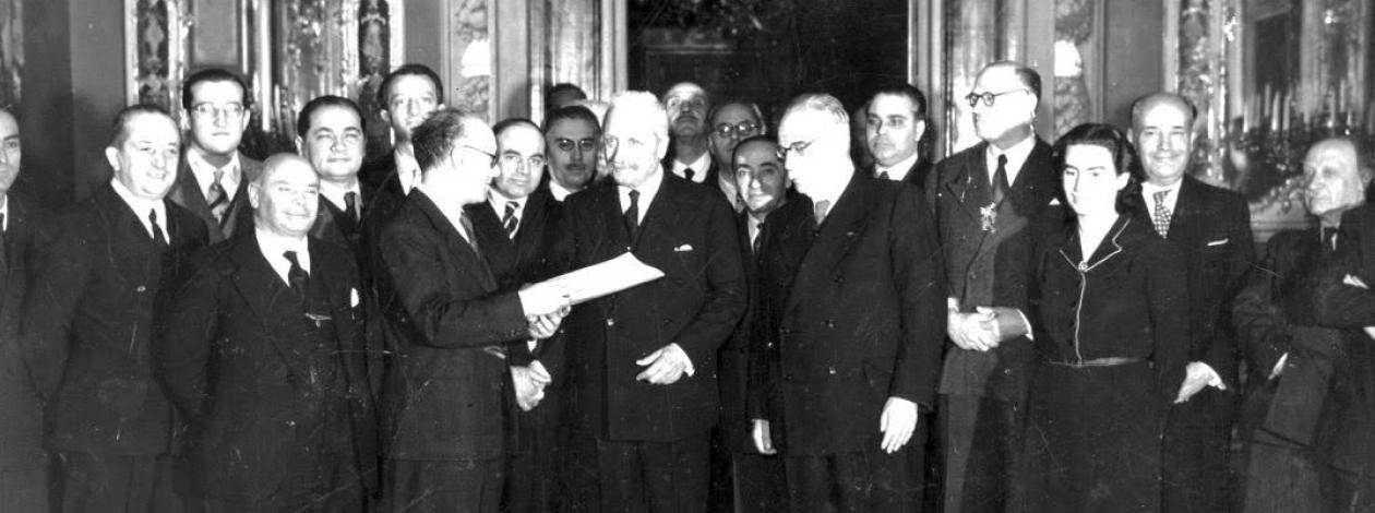 Presentazione della Costituzione al Presidente della Repubblica Enrico De Nicola il 23 dicembre 1947